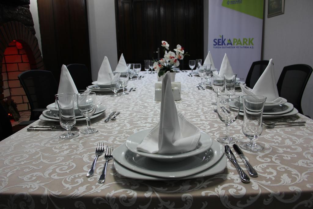 Seka Park Hotel Izmit Buitenkant foto