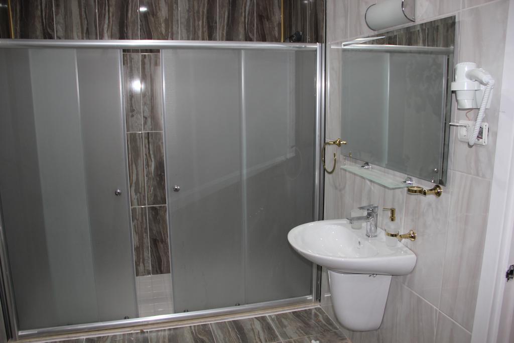 Seka Park Hotel Izmit Buitenkant foto