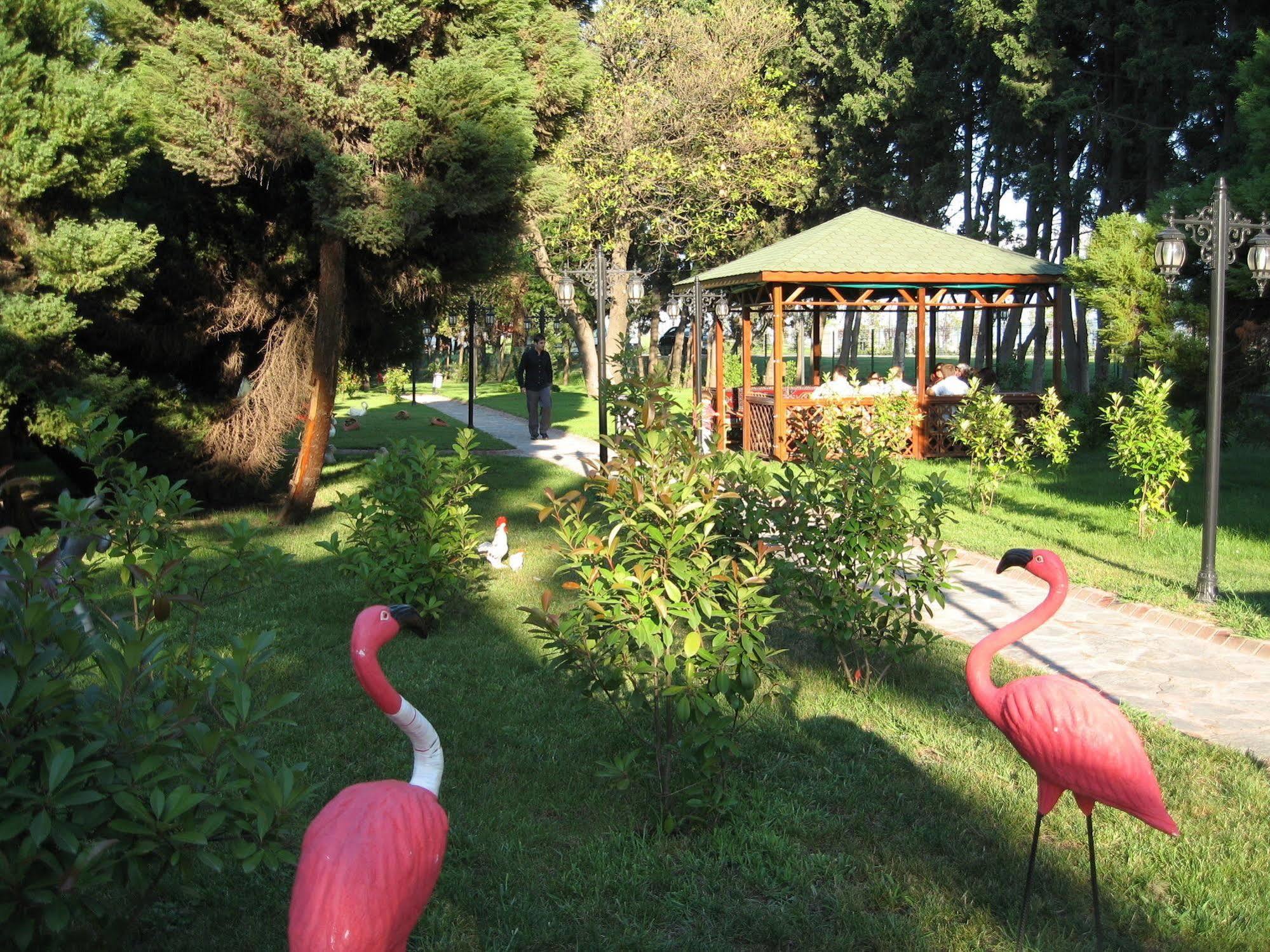 Seka Park Hotel Izmit Buitenkant foto